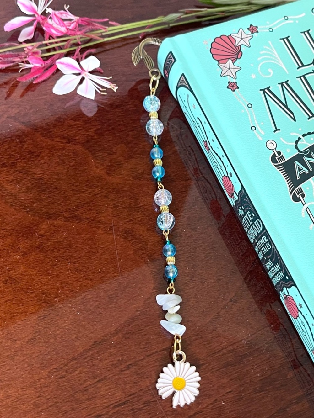 Handmade Blue and White Daisy Beaded Bookmark Charm